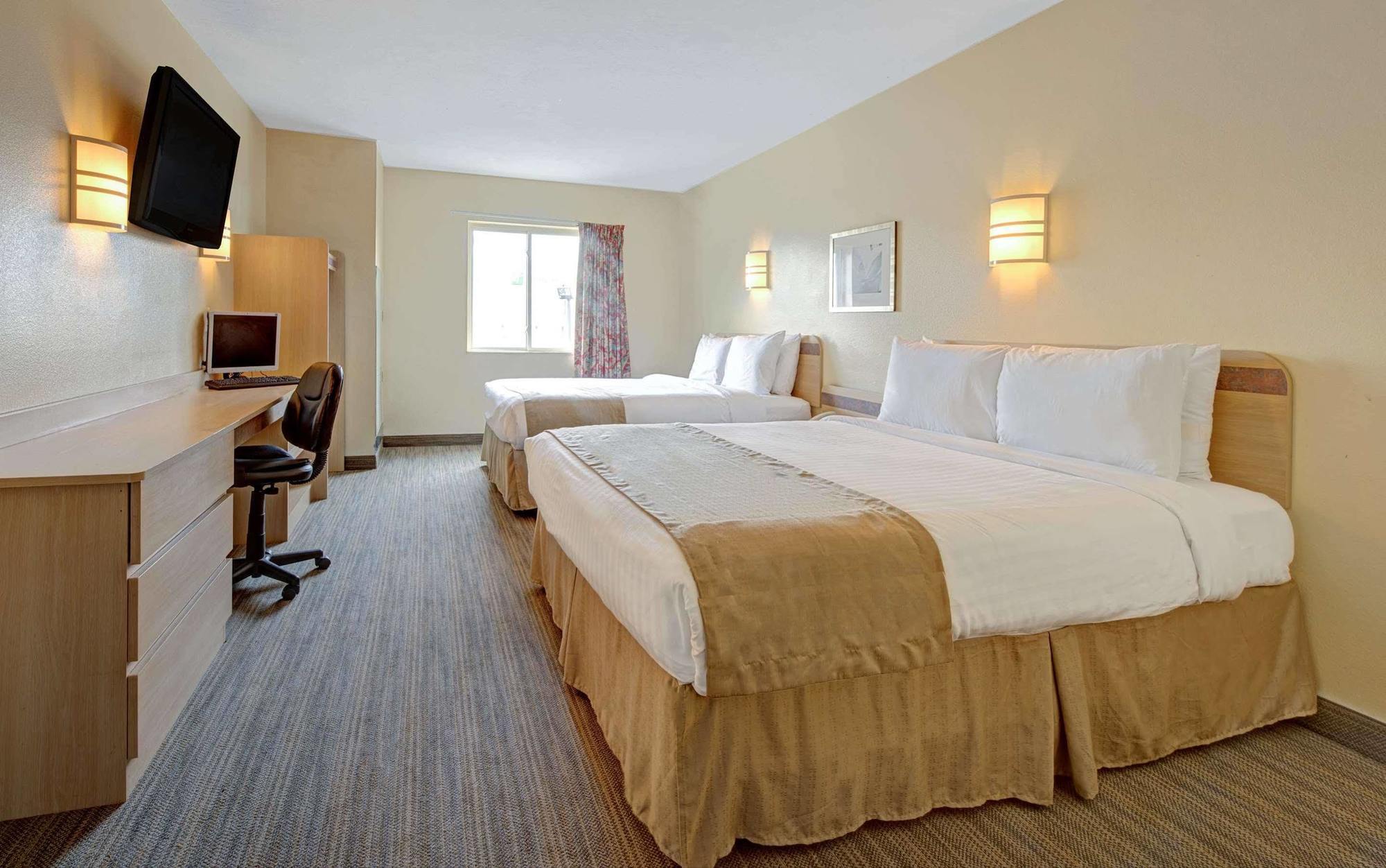 Days Inn & Suites By Wyndham Augusta Near Fort Eisenhower Экстерьер фото