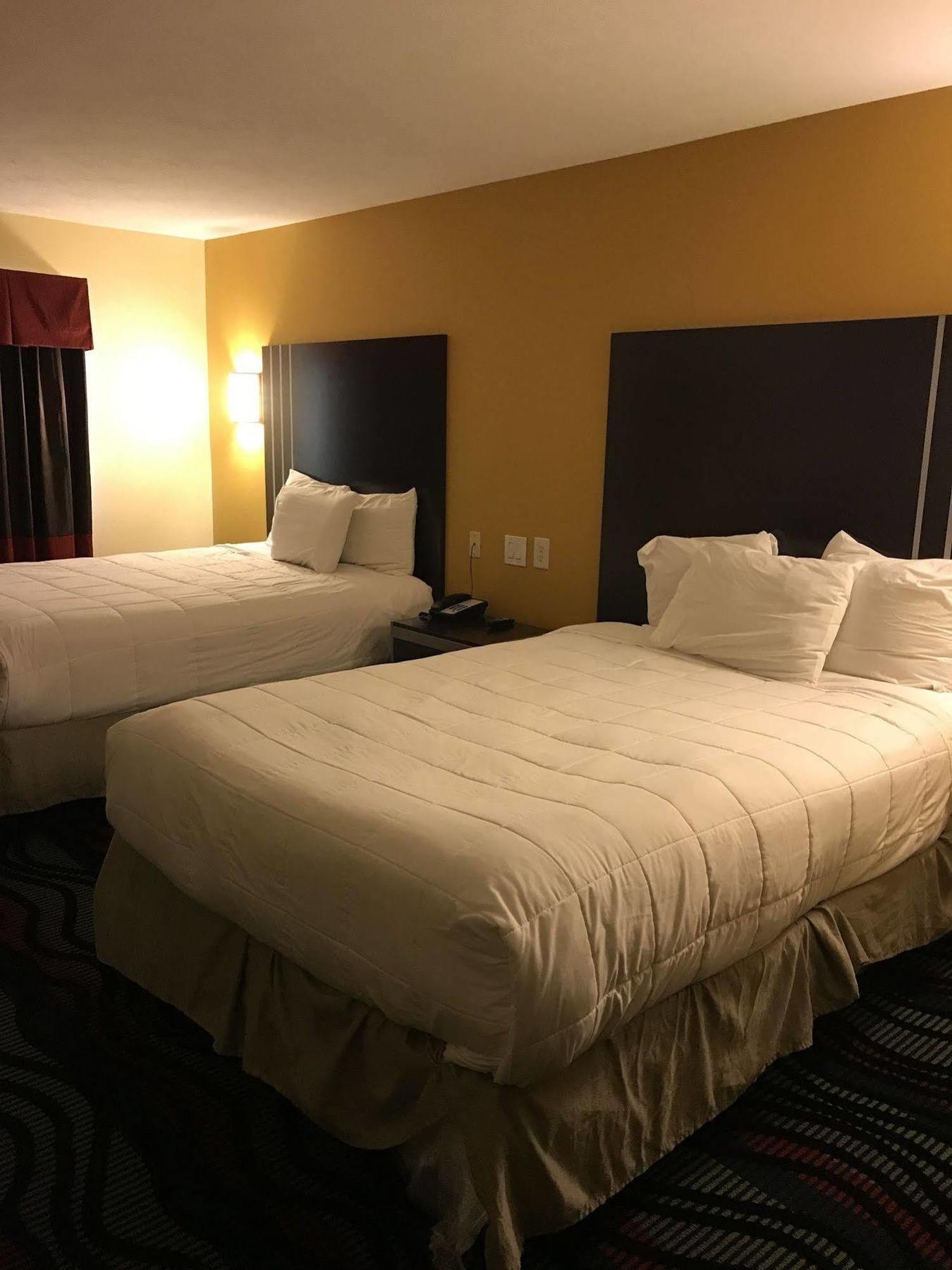 Days Inn & Suites By Wyndham Augusta Near Fort Eisenhower Экстерьер фото
