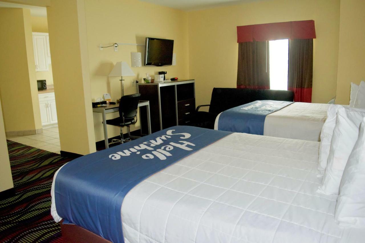 Days Inn & Suites By Wyndham Augusta Near Fort Eisenhower Экстерьер фото